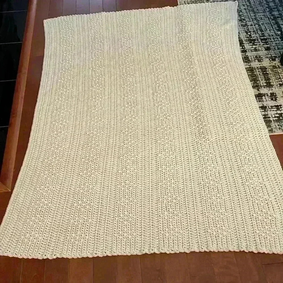 Vintage  Off White/ Cream knitted blanket/throw - Picture 6 of 8